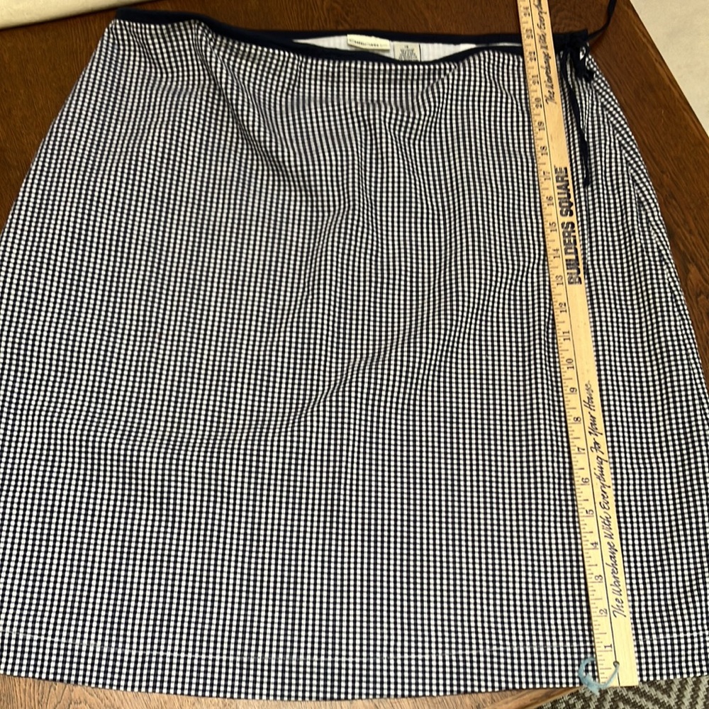 A-line fully lined blue/white check Sz 16, side tied & zipper skirt-perf summer!